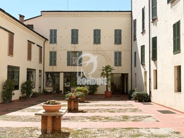 appartamento in vendita a Faenza in zona Centro Storico