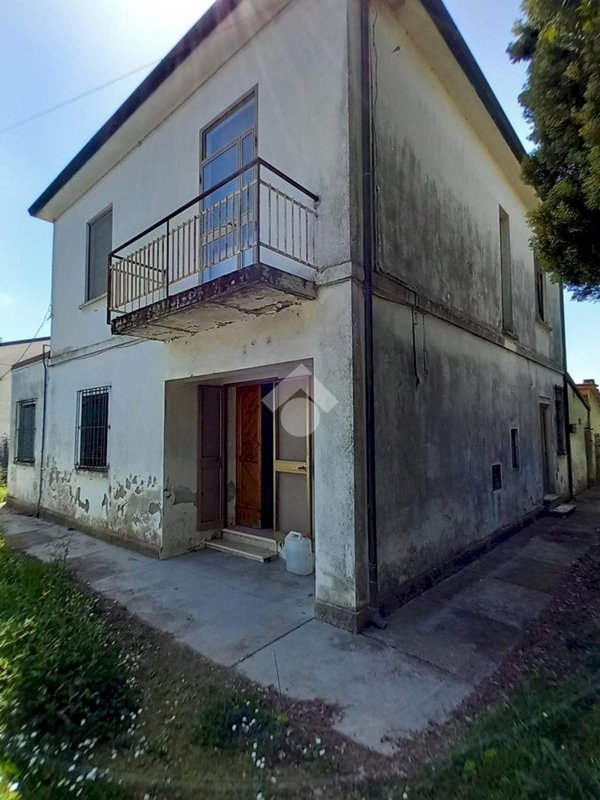 casa indipendente in vendita a Faenza