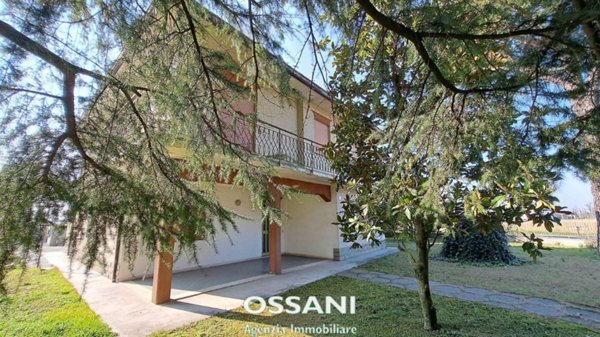 casa indipendente in vendita a Faenza in zona Reda