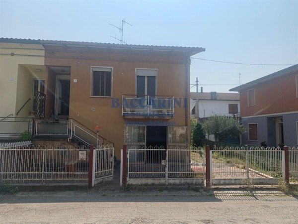 casa indipendente in vendita a Faenza
