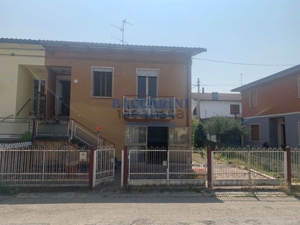 casa indipendente in vendita a Faenza
