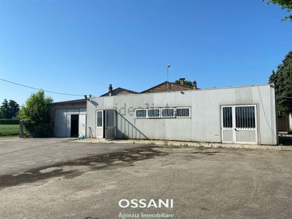 locale di sgombero in vendita a Faenza