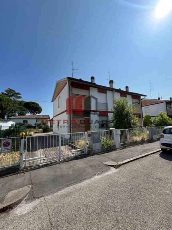 casa indipendente in vendita a Faenza