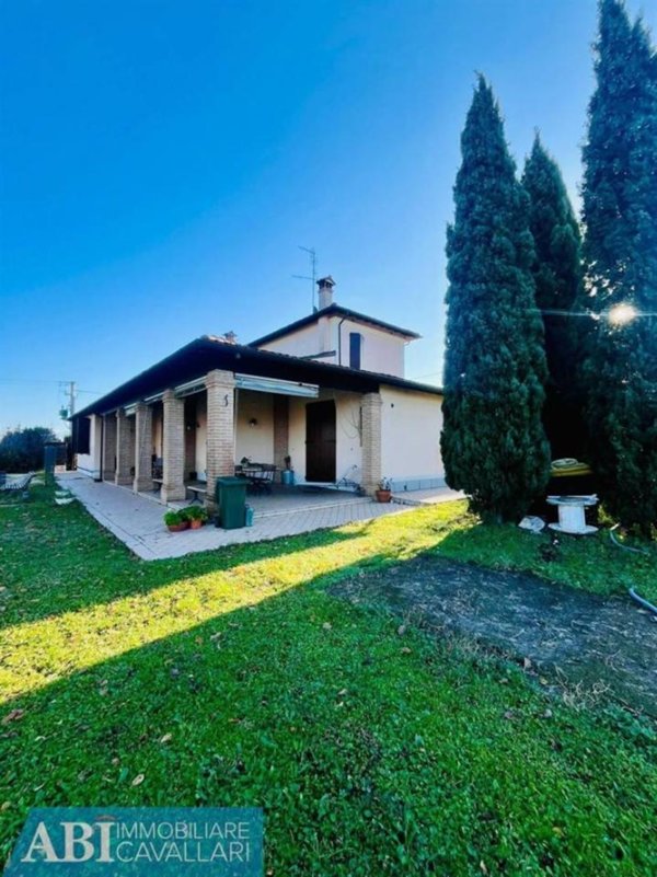 casa indipendente in vendita a Faenza in zona Centro Storico