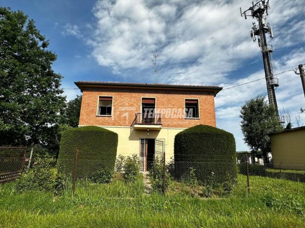 casa indipendente in vendita a Faenza