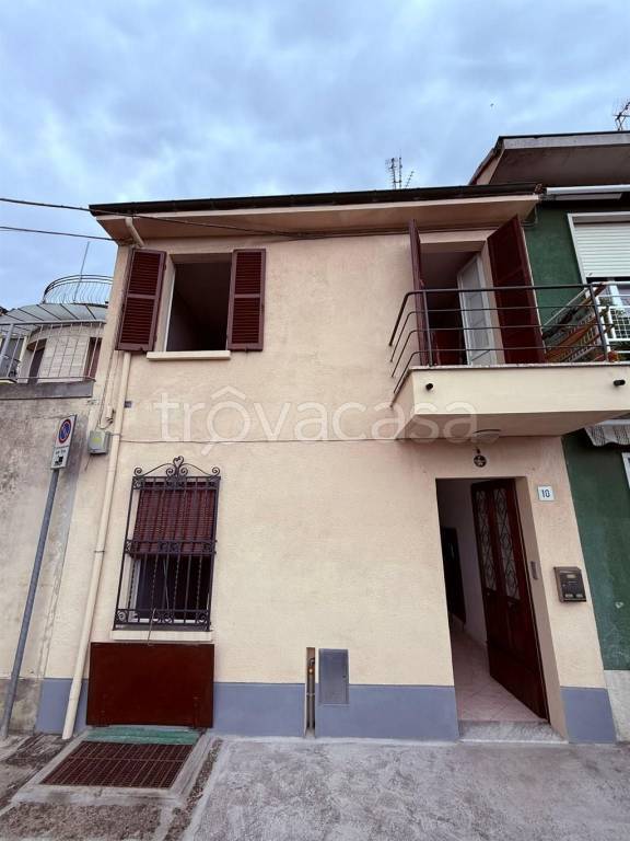 casa indipendente in vendita a Faenza in zona Centro Storico