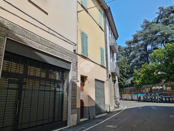 casa indipendente in vendita a Faenza in zona Centro Storico