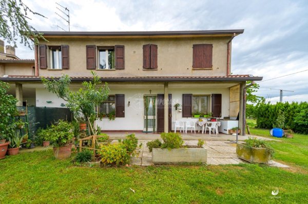 appartamento in vendita a Faenza in zona Reda