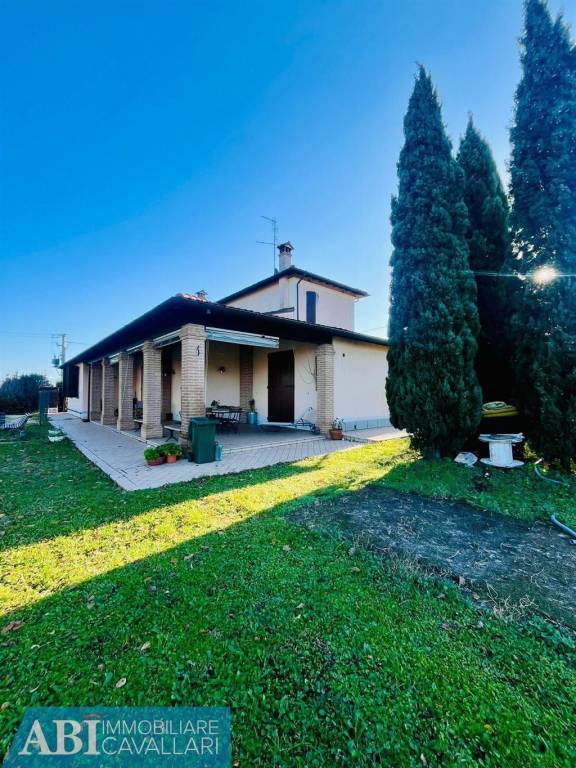 casa indipendente in vendita a Faenza in zona Centro Storico