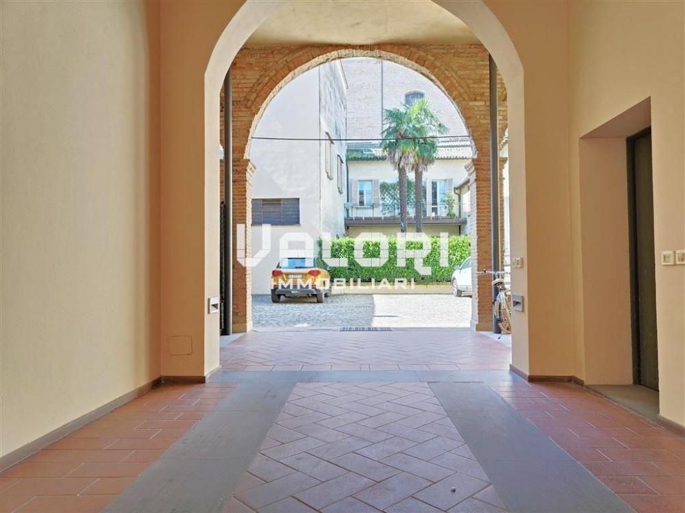 appartamento in vendita a Faenza in zona Centro Storico