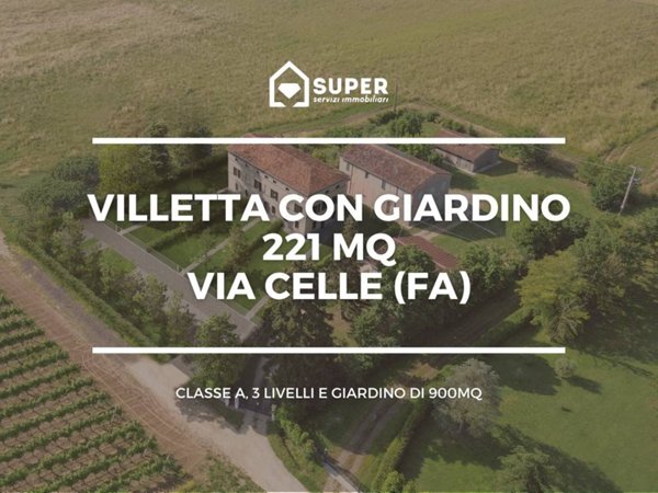 casa indipendente in vendita a Faenza in zona Santa Lucia