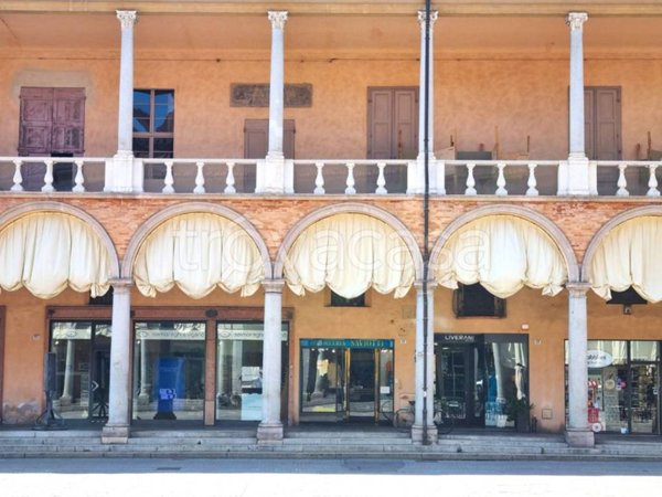 appartamento in vendita a Faenza in zona Centro Storico