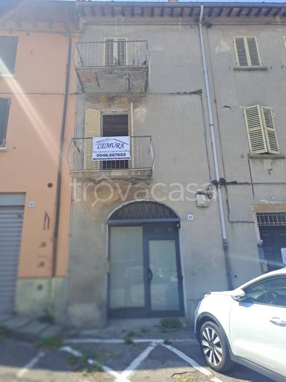 appartamento in vendita a Faenza in zona Centro Storico