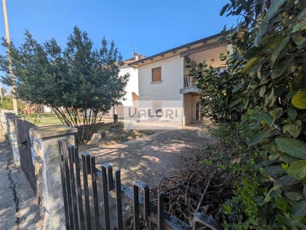 casa indipendente in vendita a Faenza