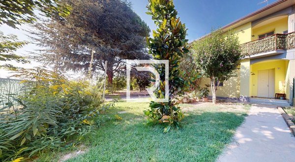 casa indipendente in vendita a Faenza in zona Reda