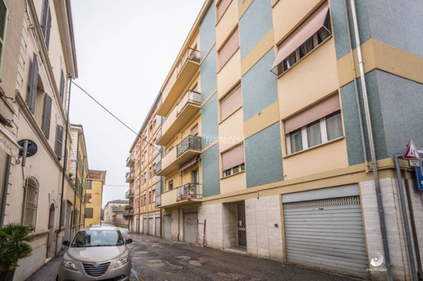 appartamento in vendita a Faenza in zona Centro Storico