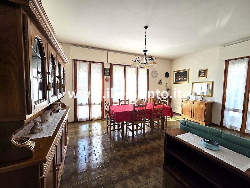 appartamento in vendita a Faenza in zona Centro Storico