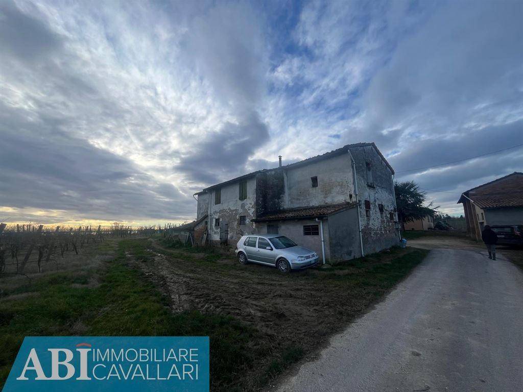 casa indipendente in vendita a Faenza