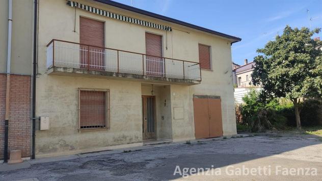 casa indipendente in vendita a Faenza