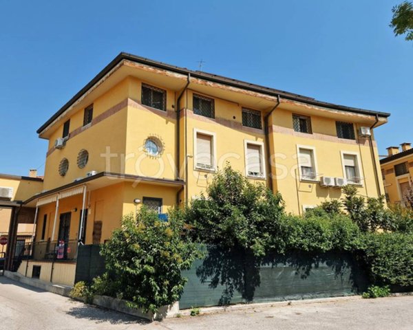 appartamento in vendita a Faenza in zona Fossolo