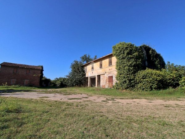 casa indipendente in vendita a Faenza