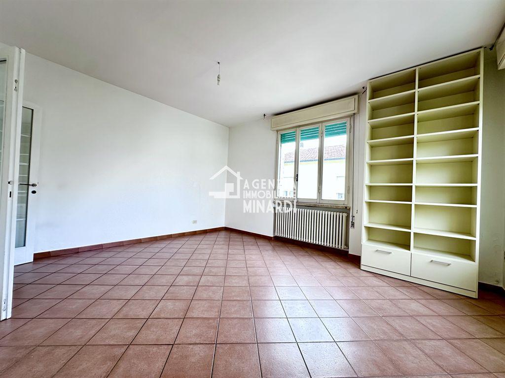 appartamento in vendita a Faenza in zona Centro Storico