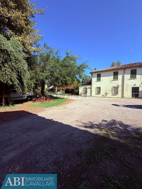 casa indipendente in vendita a Faenza in zona Reda