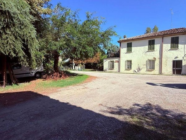 casa indipendente in vendita a Faenza in zona Reda