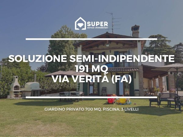casa indipendente in vendita a Faenza in zona Santa Lucia