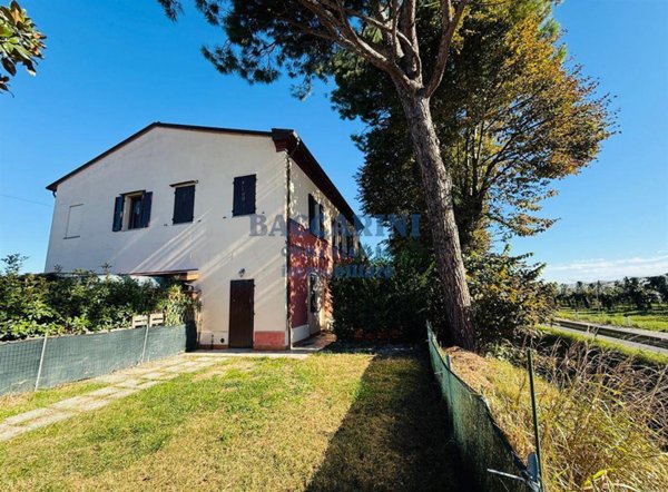 appartamento in vendita a Faenza in zona Reda