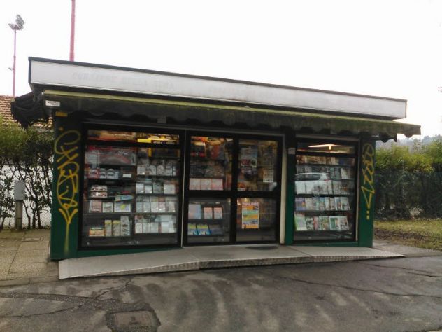 negozio in vendita a Faenza in zona Fossolo