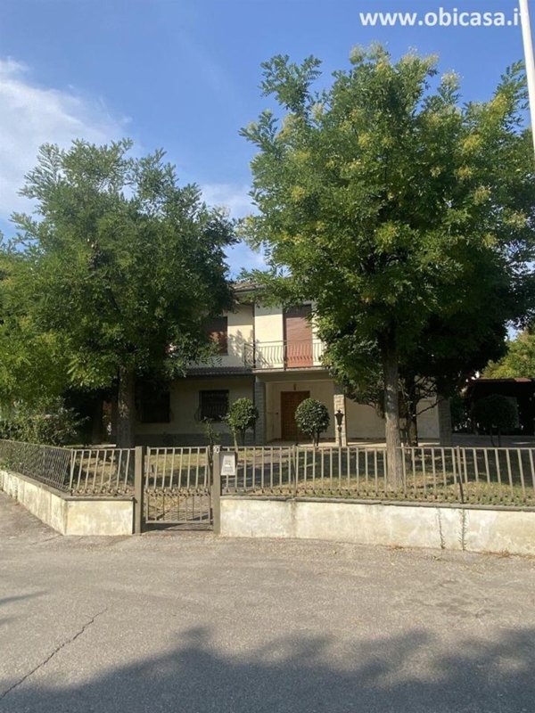 casa indipendente in vendita a Faenza in zona Centro Storico