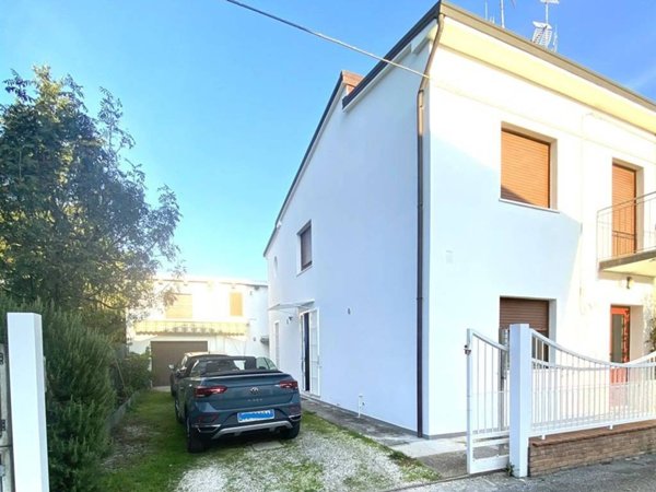 casa indipendente in vendita a Faenza