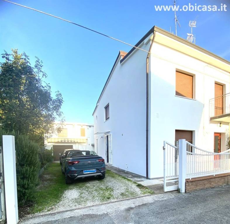 casa indipendente in vendita a Faenza