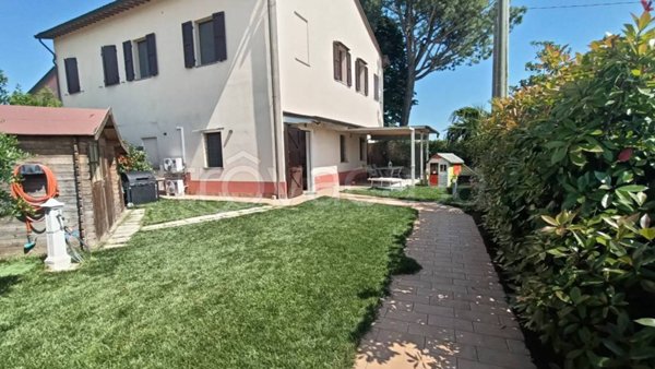 casa indipendente in vendita a Faenza in zona Reda