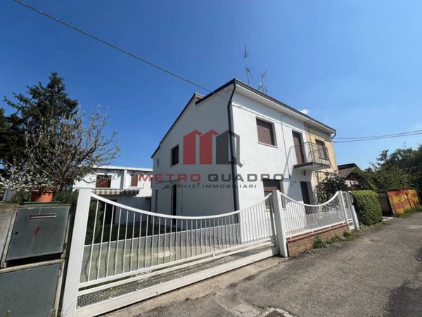 casa indipendente in vendita a Faenza