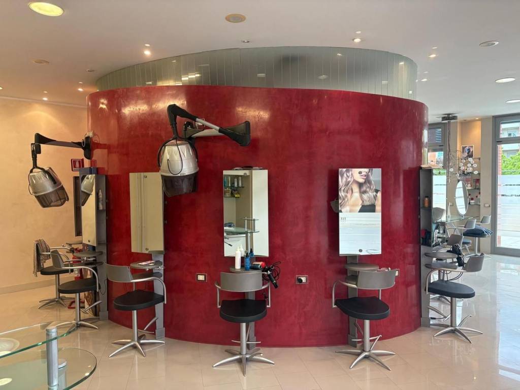 negozio in vendita a Faenza in zona Centro Storico