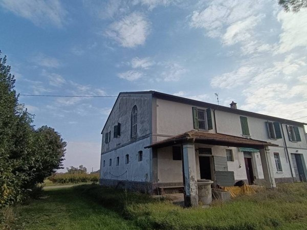 casa indipendente in vendita a Faenza
