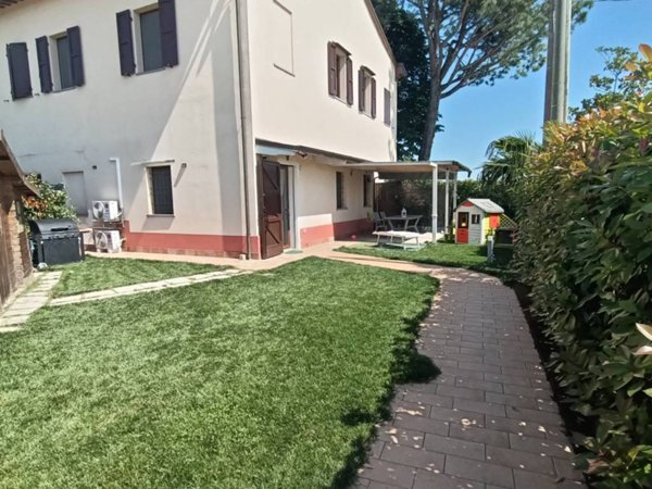 casa indipendente in vendita a Faenza in zona Reda