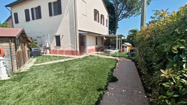 casa indipendente in vendita a Faenza in zona Reda