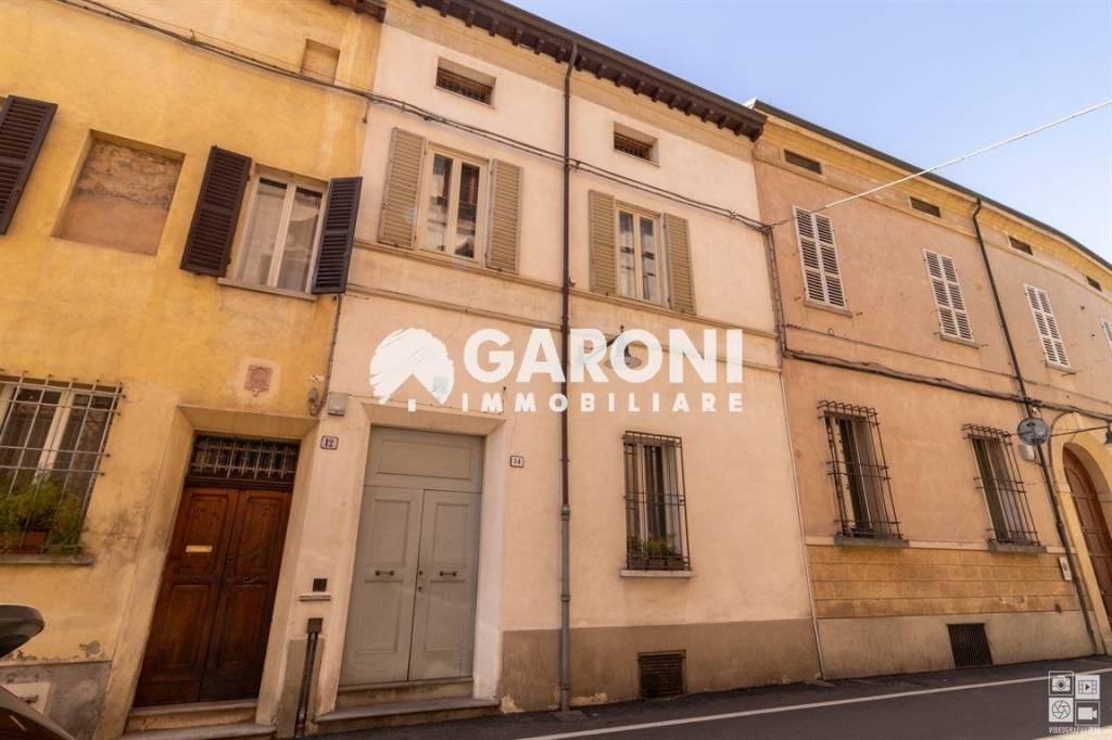 appartamento in vendita a Faenza in zona Centro Storico