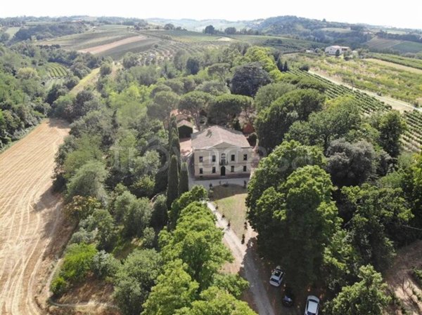 casa indipendente in vendita a Faenza