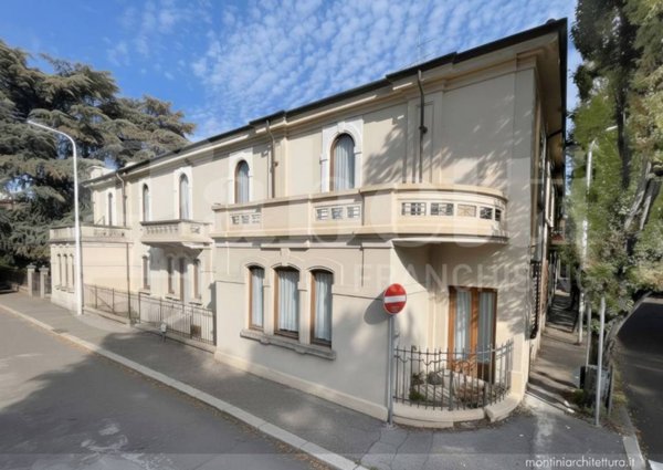 appartamento in vendita a Faenza in zona Centro Storico