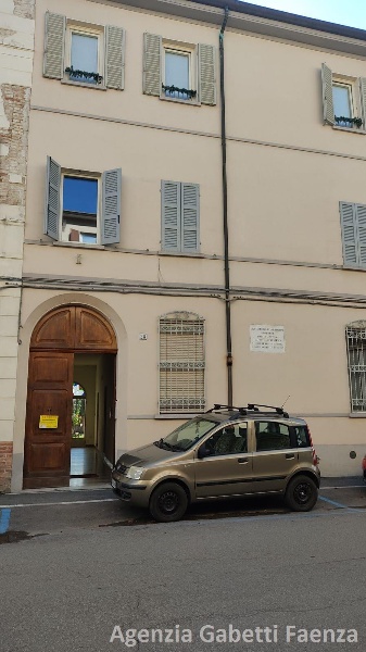appartamento in vendita a Faenza in zona Centro Storico