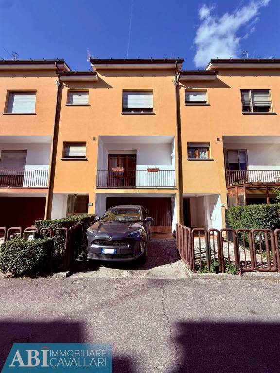 casa indipendente in vendita a Faenza in zona Centro Storico