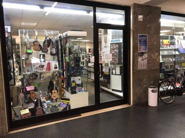 negozio in vendita a Faenza in zona Centro Storico