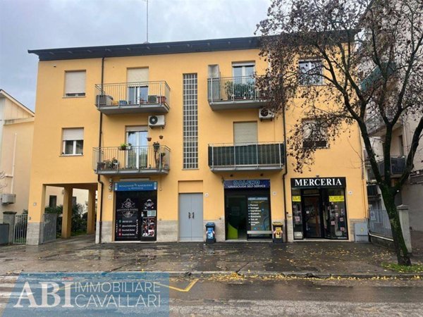 negozio in vendita a Faenza