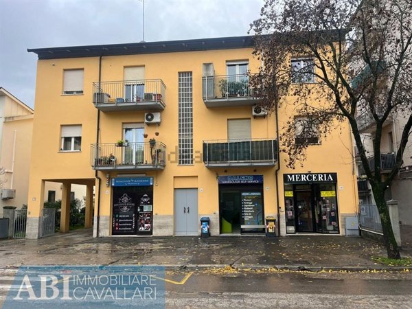 negozio in vendita a Faenza
