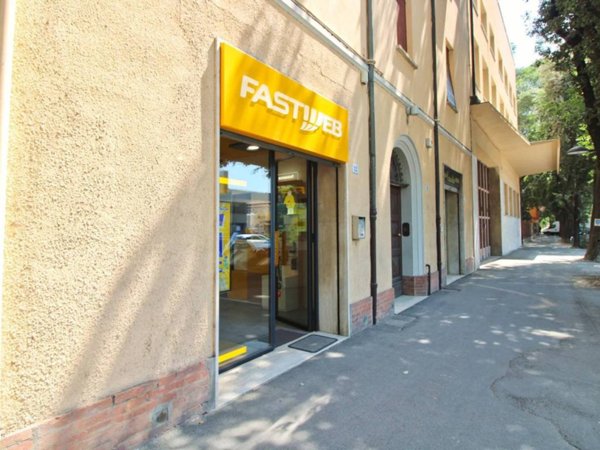 negozio in vendita a Faenza