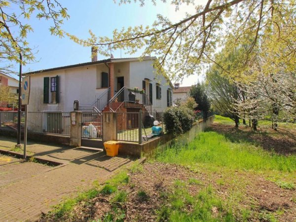casa indipendente in vendita a Faenza in zona Reda